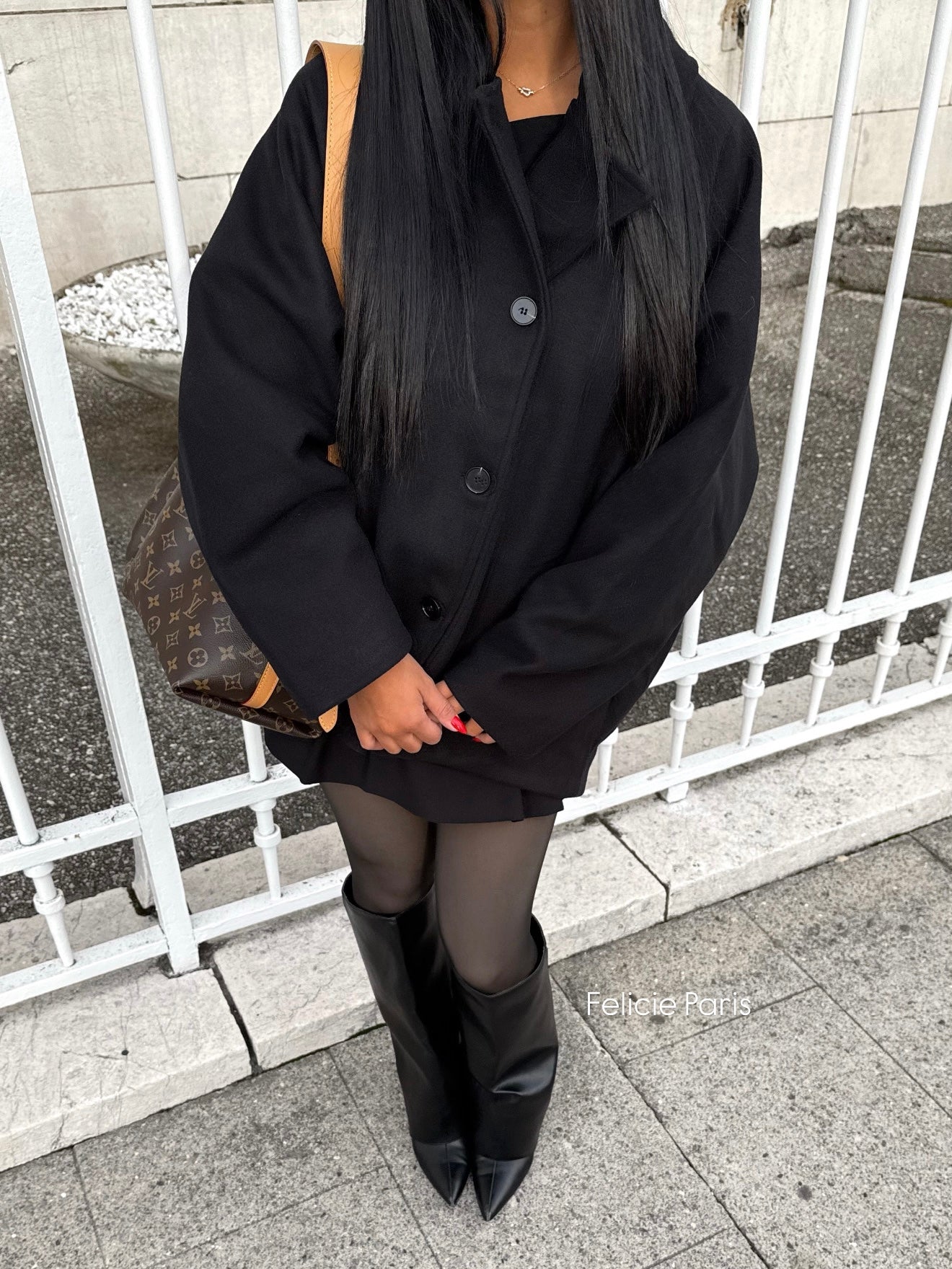 MANTEAU NOIR OVERSIZE