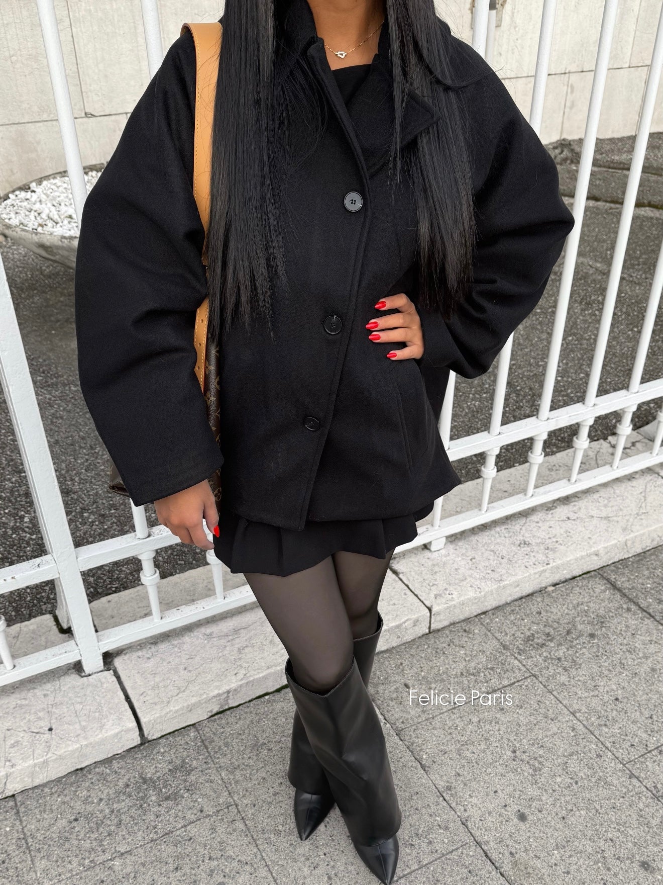 MANTEAU NOIR OVERSIZE