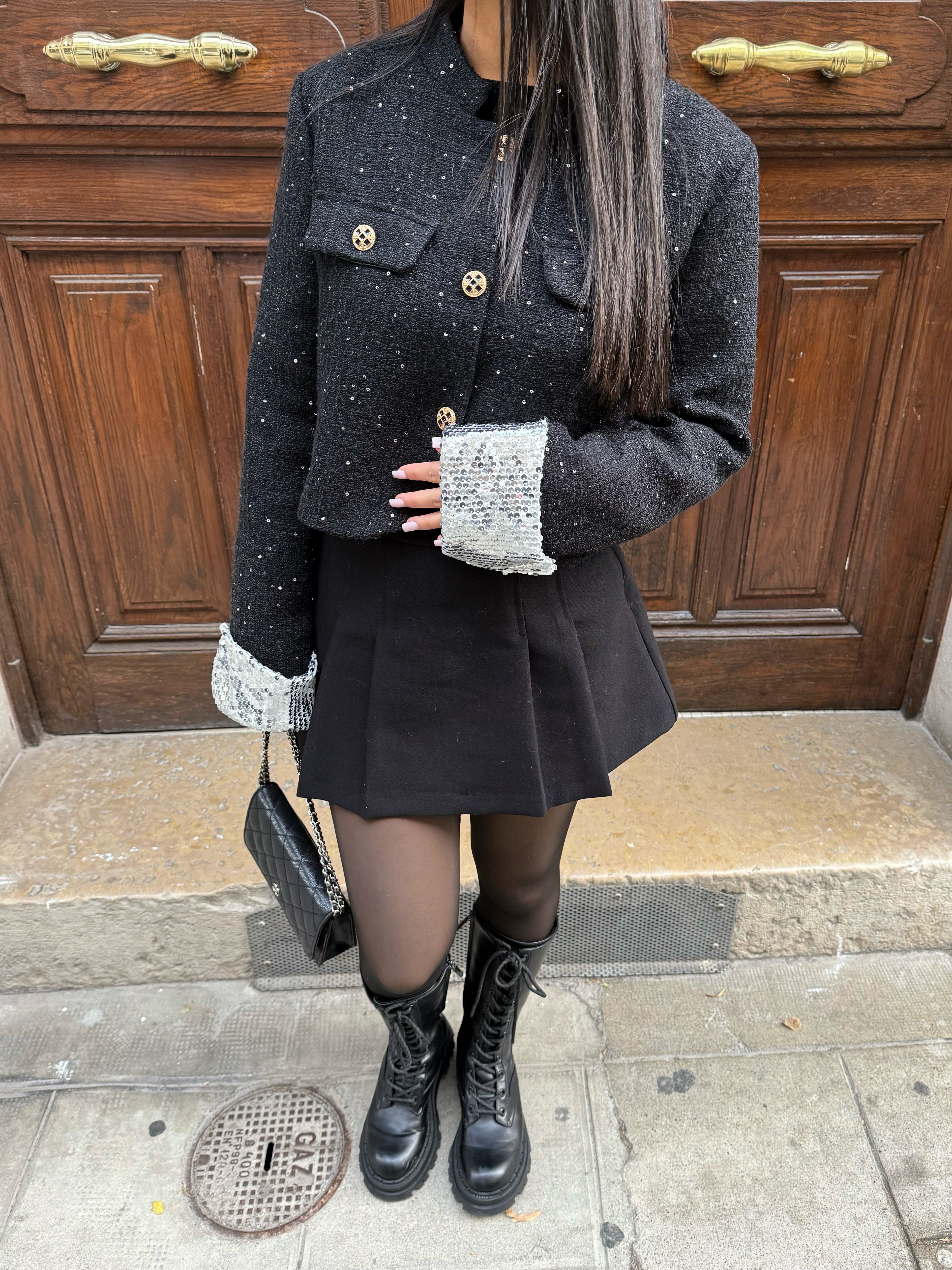 SCHWARZE PAILLETTENJACKE