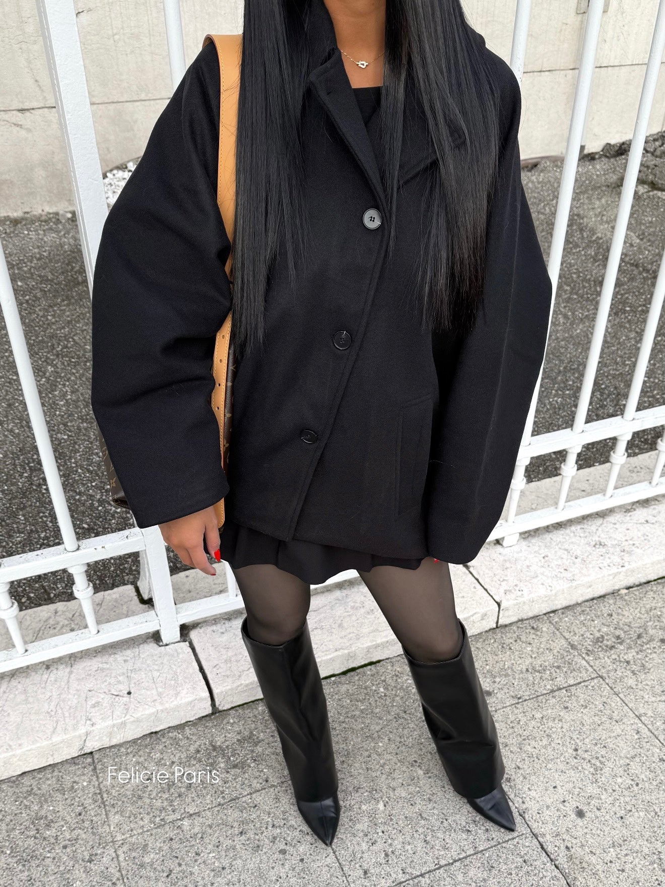 MANTEAU NOIR OVERSIZE